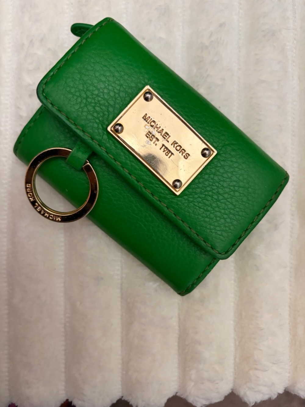 Michael Kors Emerald Green Leather Wallet with ID Card Holder and Key Ring - Picture 9 of 9